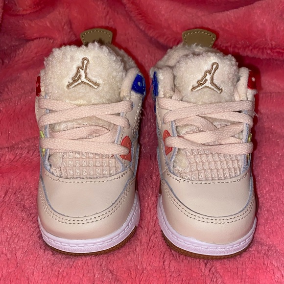 Jordan 4 Retro - Picture 2 of 7